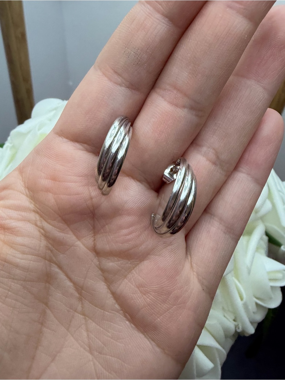 Silver tone Ribbed Hoop Earrings - Classic Silver